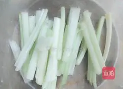 Secret recipe Illustration of how to make pickled pepper and chicken feet 8