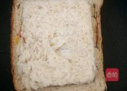 Illustration of making bread sandwich 4