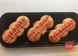 Illustration of how to make ham bread 8