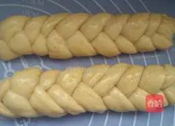 White pearl braided bread.Recipe 2