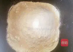 Illustration of how to make snowflake hand-torn bread 1