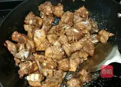 sugar Illustration of how to make vinegar pork ribs (braised pork ribs) 5