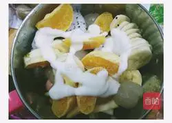 Illustration of how to make fruit salad bread bento 6