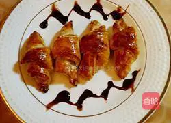 Illustration of how to make butter croissants 9