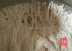 Illustration of how to make European country bread without oil and kneading 3