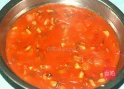 Illustration of how to make tomato and mushroom pasta 4