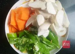 Illustration of twice-cooked pork and stir-fried vegetables 2