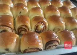 Illustration of making bean paste bread/raisin bread 24