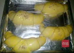 Illustration of how to make croissants (corn oil version) 15