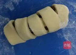 Illustration of how to make raisin rolls 11