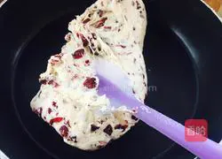 Cranberry Nougat Recipe Illustration 7