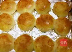 Illustration of how to make coconut bread 10