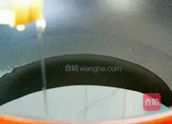 Illustration of how to make chicken meatballs with tomato sauce 13