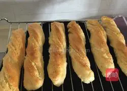 Milk Stick Coconut Bread Recipe Illustration 13