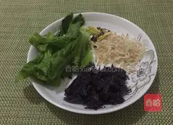 Illustration of how to make three delicacies by hand 5