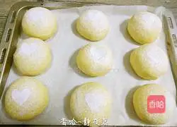 Illustration of how to make love buns 15