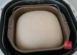 Illustration of how to make bacon omelette sandwich 4