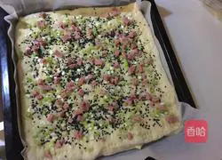 Illustration of how to make meat floss rolls (thousand island sauce) 10