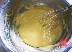 Strawberry Jam Cake Roll Recipe Illustration 7