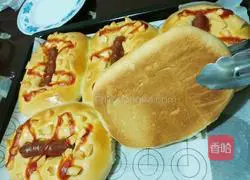 Cheese Crispy Sausage Bread Recipe Illustration 11