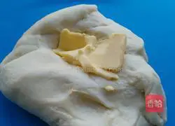 Rose bread recipe illustration 2