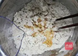 Illustration of making coarse grain wheat bran staple bread 7