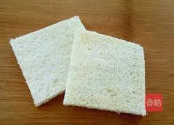 Illustration of how to make garlic bread slices 1