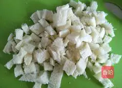 Illustration of making homemade bread crumbs 4