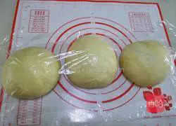 Cranberry Hand-Teared Bread Recipe Illustration 7