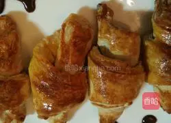 Illustration of how to make butter croissants 7