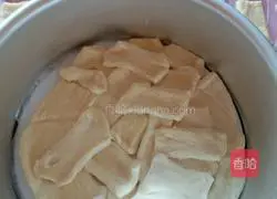 Illustration of how to make bacon cheese hand-pulled bread 10