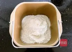 Illustration of how to make meat floss rolls 4