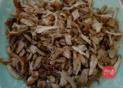 Illustration of how to make meat floss 7