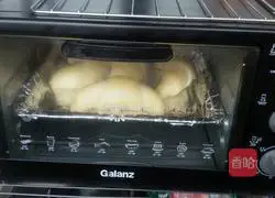 Illustration of how to make croissants 10