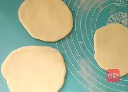 Illustration of making flower-shaped bean paste bread 6
