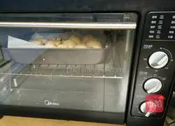 Illustration of how to make whole wheat buns (bean paste filling) 13