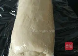 Illustration of how to make cranberry hand-shredded buns 4