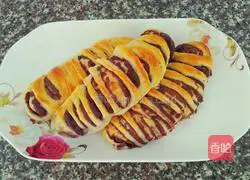 Caterpillar Bread Recipe Illustration 18