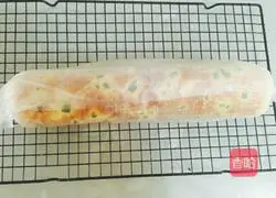 Illustration of making meat floss rolls 11