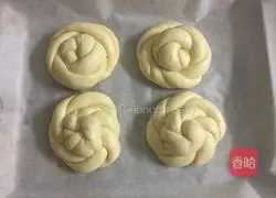 Illustration of how to make light butter bread 11