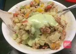 Tuna and Potato Salad Recipe Illustration 9