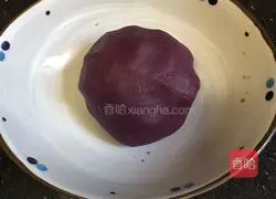 Illustration of how to make purple sweet potato hand-shredded bread 3