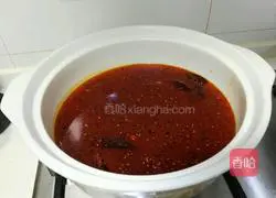Illustration of how to make spicy bone soup 7