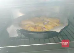 Illustration of making flower-shaped bean paste bread 19