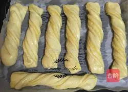 Coconut Milk Stick Bread Recipe Illustration 17