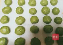 Illustration of how to make matcha rose buns 3