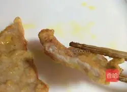 Illustration of how to make sweet and sour pot pork buns 7