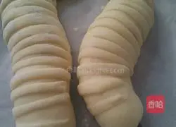 Maomao Illustration of making worm bread 11