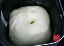 Illustration of how to make coconut bread 4