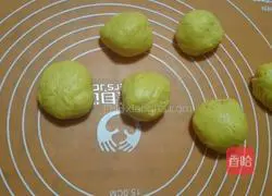 Illustration of how to make fake banana bread 6